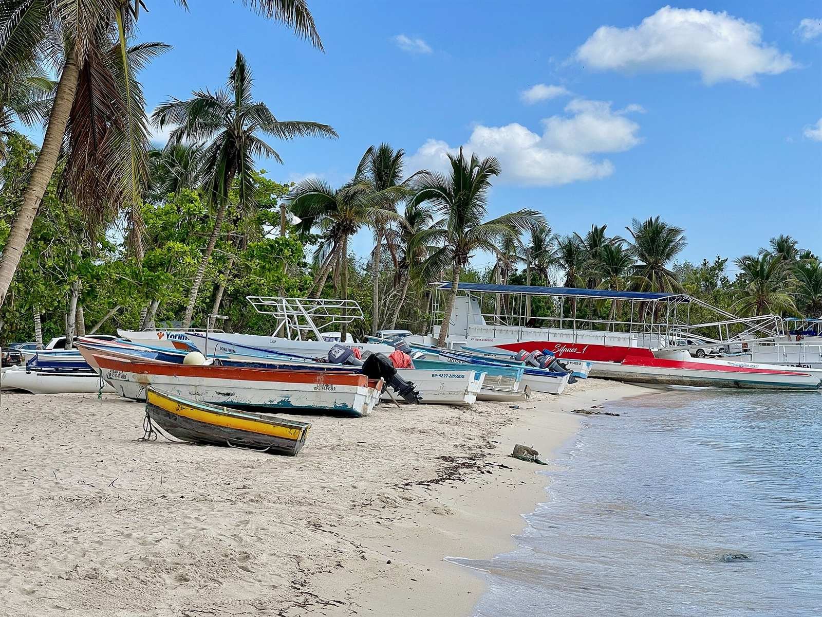 Bayahíbe beach · 0.6 km